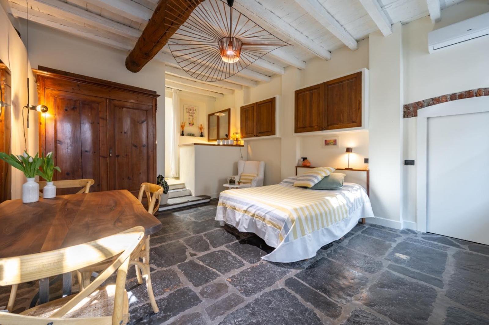 Navigli Authentic Charm In A Historic Apartment Mailand