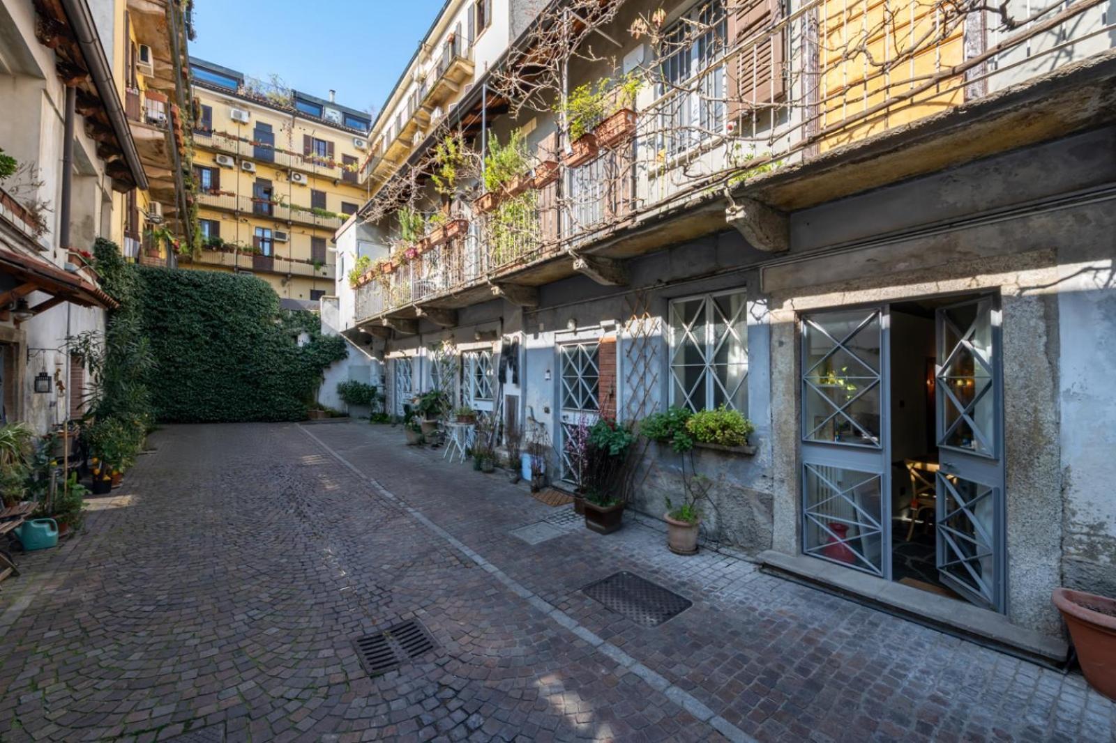 Apartment Navigli Authentic Charm In A Historic