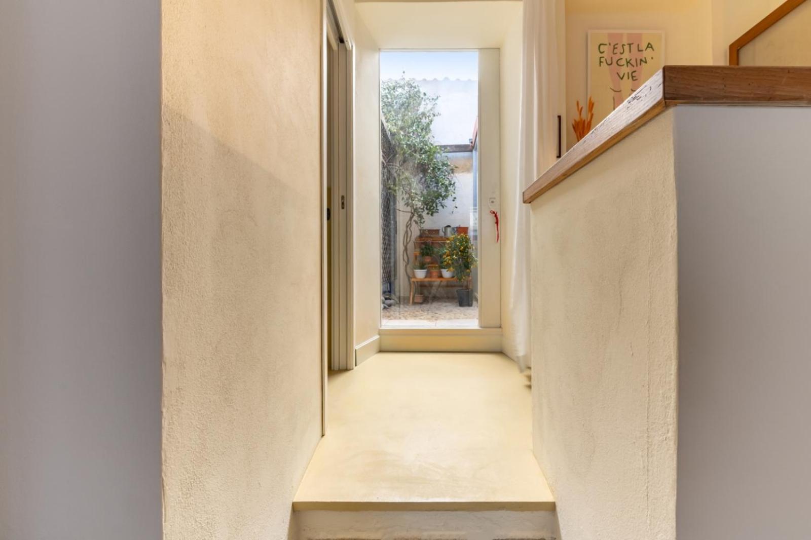 Navigli Authentic Charm In A Historic Apartment